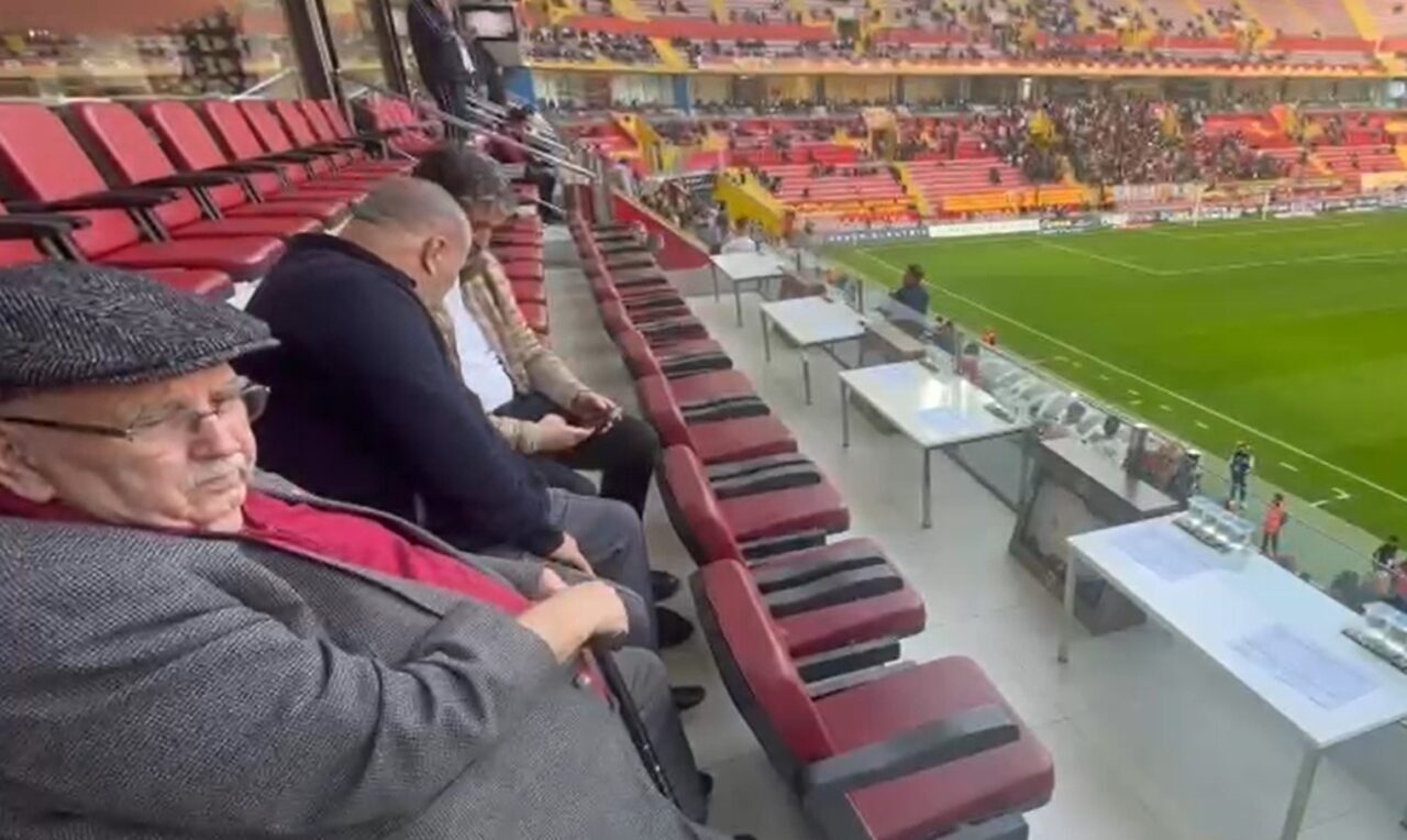 Kayserispor'un eski başkanı 86 yaşındaki Hilmi Özdoğan, MHP Kayseri Milletvekili