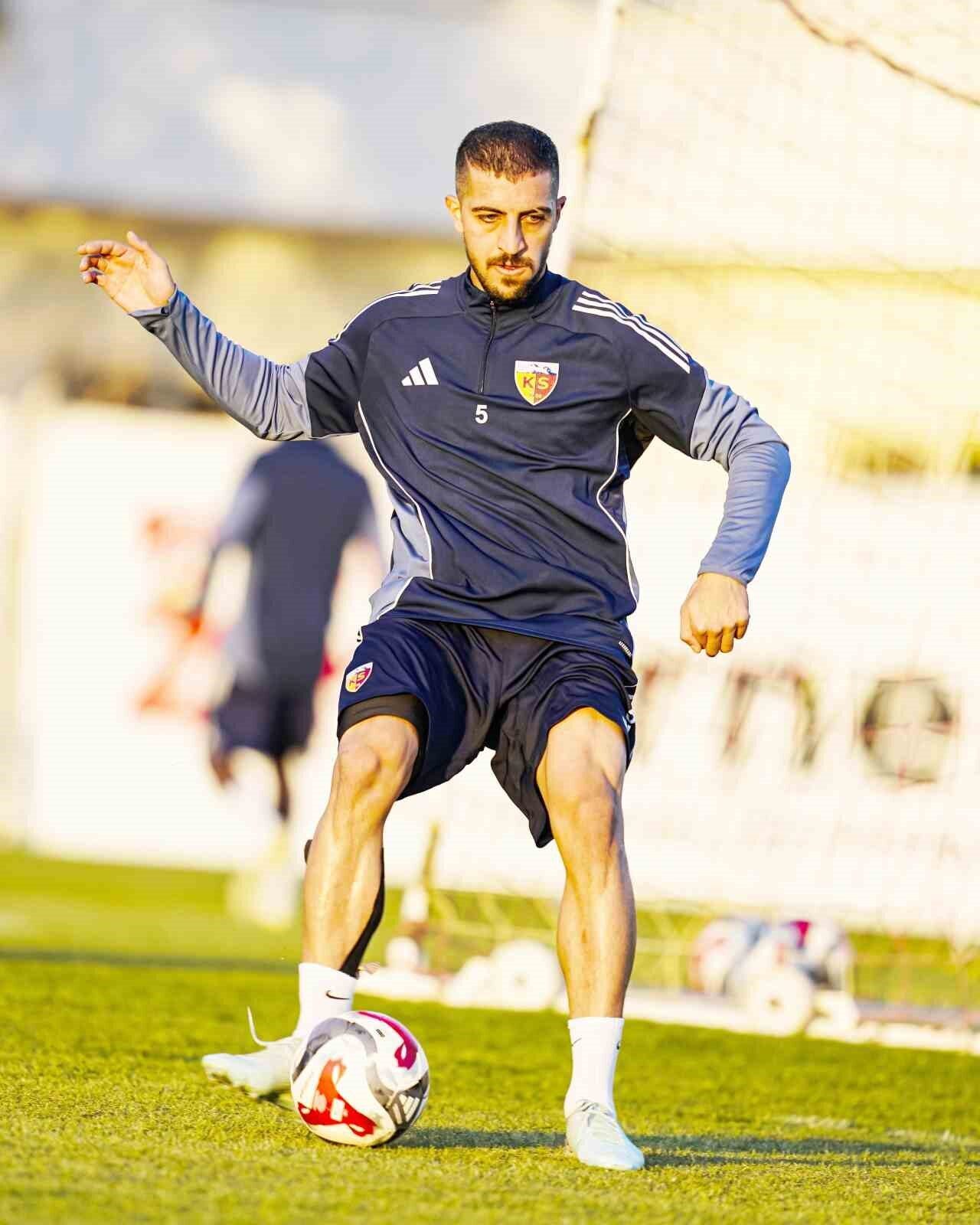 Kayserispor, Rizespor ile karşılaşacağı maçta Majid Hosseini, Burak Kapacak, Opoku,