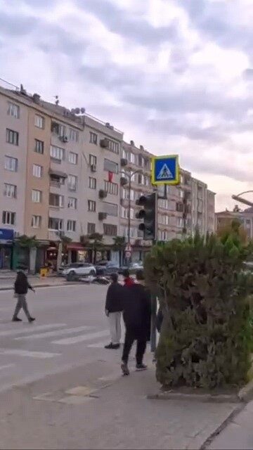 Bursa'nın İnegöl ilçesinde 25 yaşındaki Koray A. yönetimindeki motosiklet kontrolden