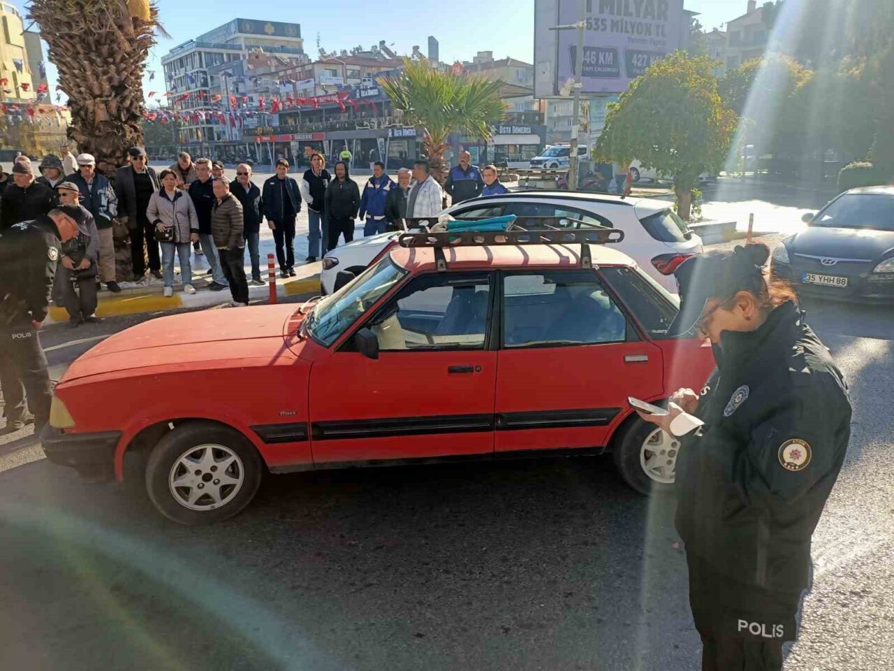 Aydın’da Trafik Kazası Geçiren Yaşlı Adam Hastaneye Sevk Edildi