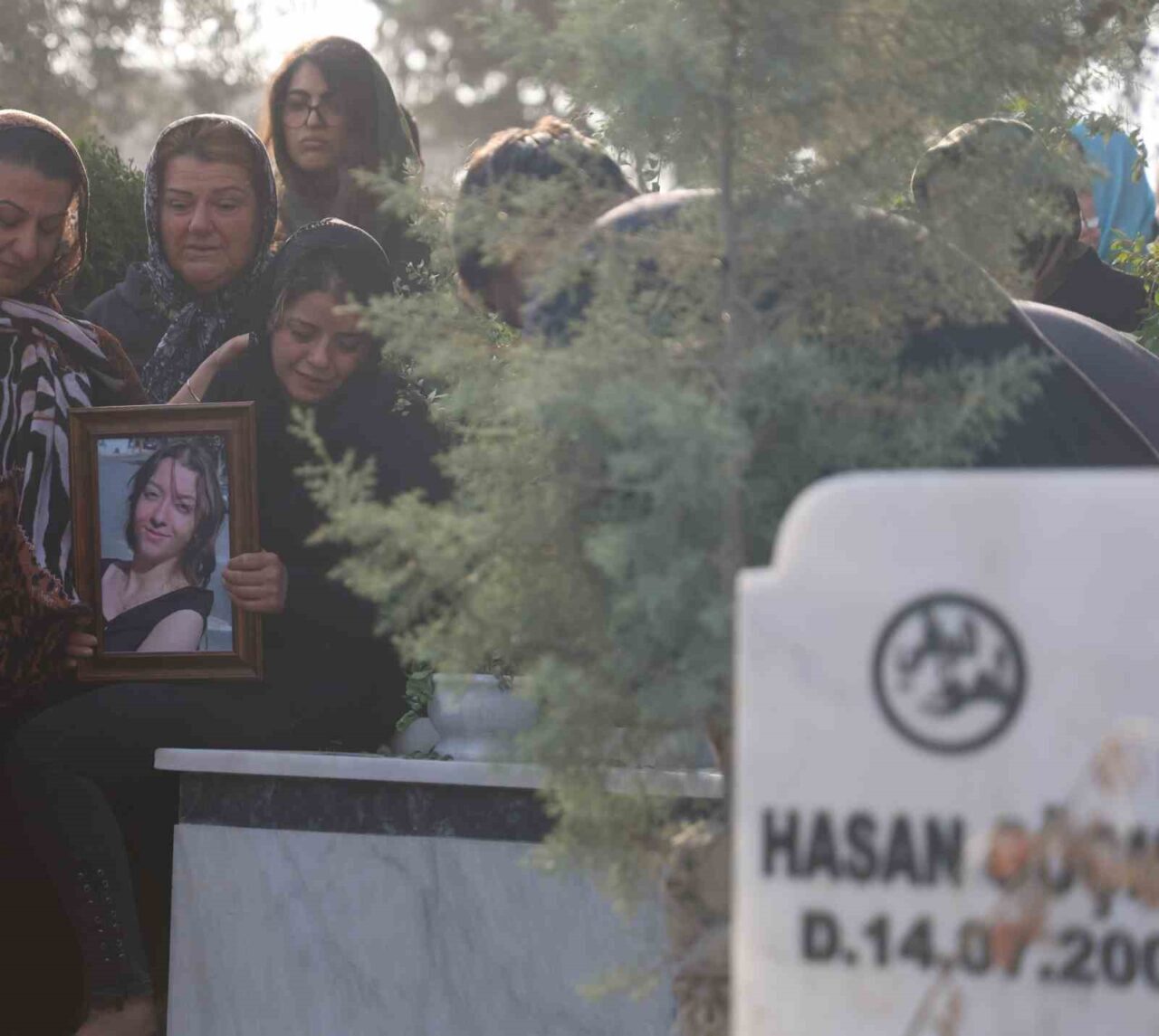 Hatay'ın Defne ilçesinde otomobilin motosiklete çarpması sonucu 17 yaşındaki Dilan