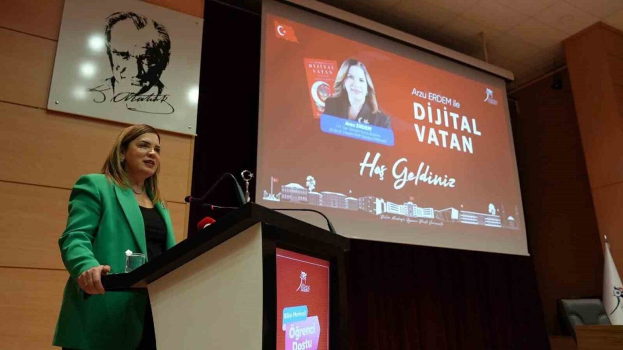 Karabük Üniversitesi, TYT Türk Yönetim Kurulu Başkanı Arzu Erdem'in katıldığı