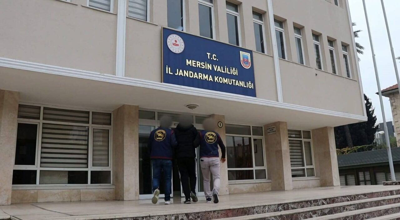 Mersin’de Dolandırıcılık Yapan 3 Şüpheli Jandarma Operasyonuyla Yakalandı