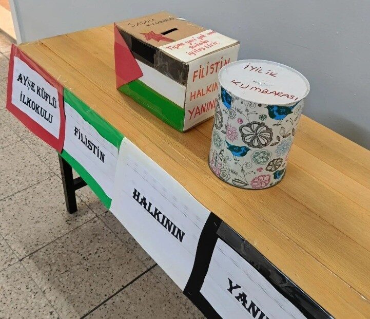 Bilecik'in Söğüt ilçesindeki Ayşe Küflü İlkokulu'ndan Rıdvan Osman Keçeci, kumbarasındaki