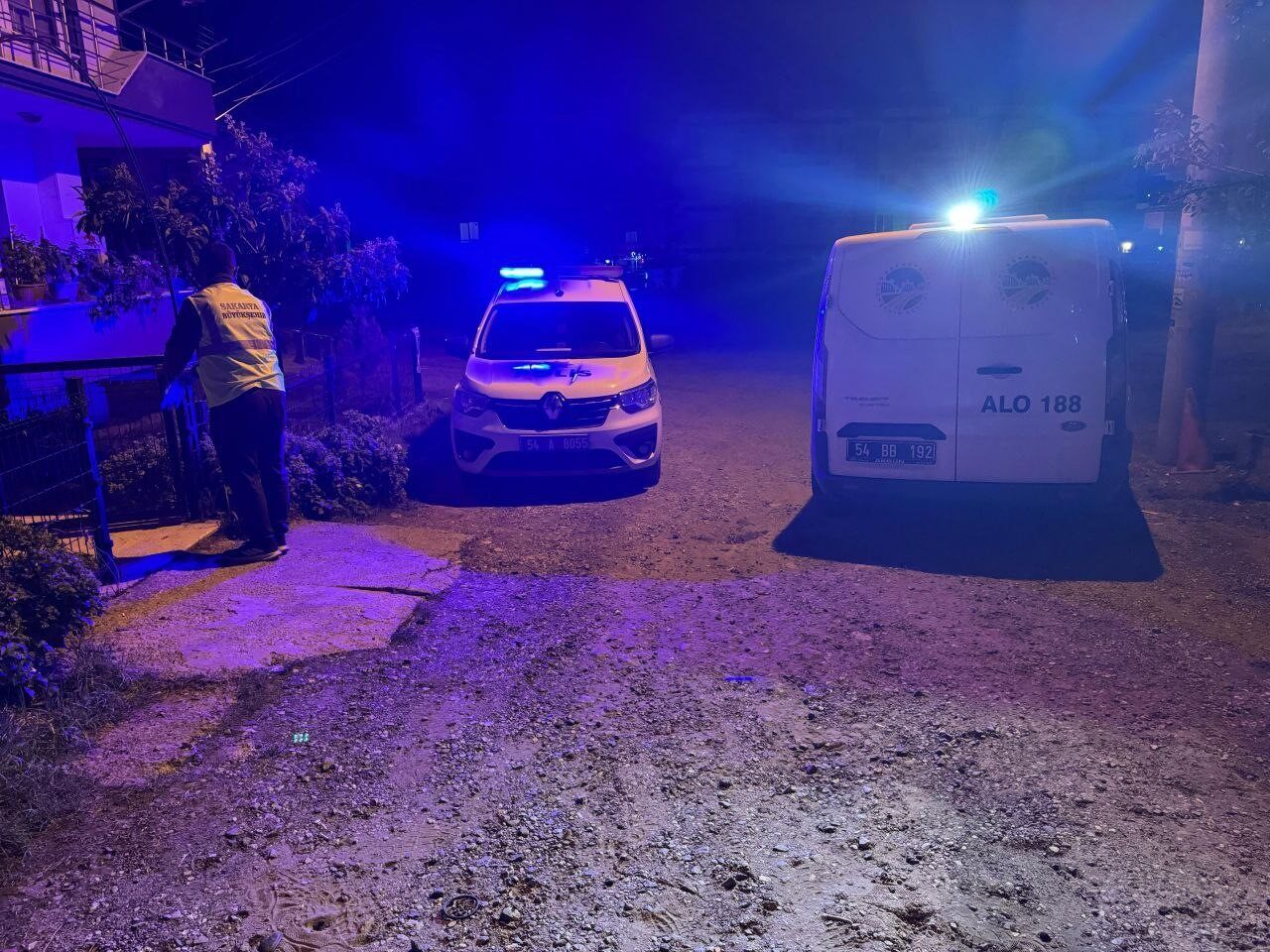 Sakarya’nın Karasu ilçesinde 63 yaşındaki Faruk Zerin, yakınları tarafından evinde