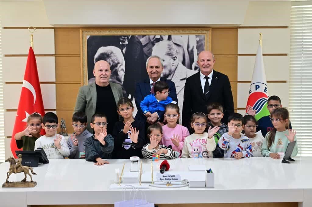 Kepez Belediyesi, 82 okulda 18.137 öğrenciye göz sağlığı taraması yaptı.