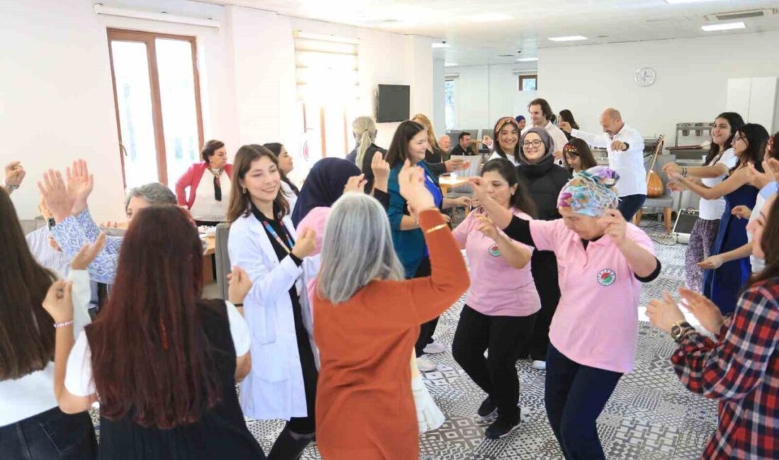 Piri Reis Ortaokulu öğrencileri ve öğretmenleri, Kepez Belediyesi Şefkat ve