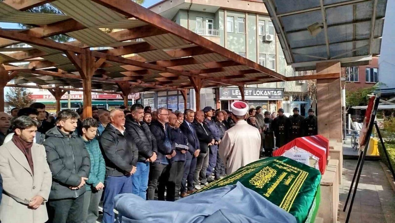 Çorum’un Osmancık ilçesinde vefat eden Kıbrıs Gazisi Yurdaşen Yılmaz, düzenlenen