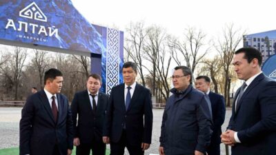 Kırgızistan Cumhurbaşkanı Sadır Caparov, Bişkek’in Birincimay ilçesinde "Altay" yerleşim yerinin