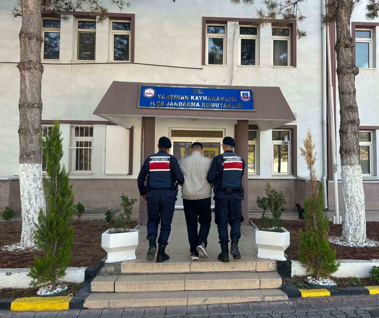 Kırıkkale'de, hırsızlık suçundan 7 yıl 6 ay hapis cezası olan