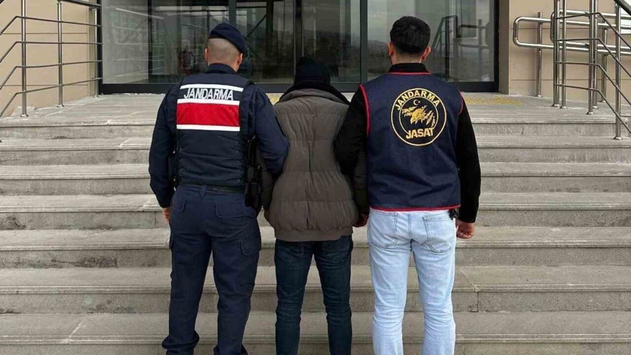 Kırıkkale'de jandarma, aranan iki hükümlüyü yakaladı. 56 yaşındaki M.G. ve