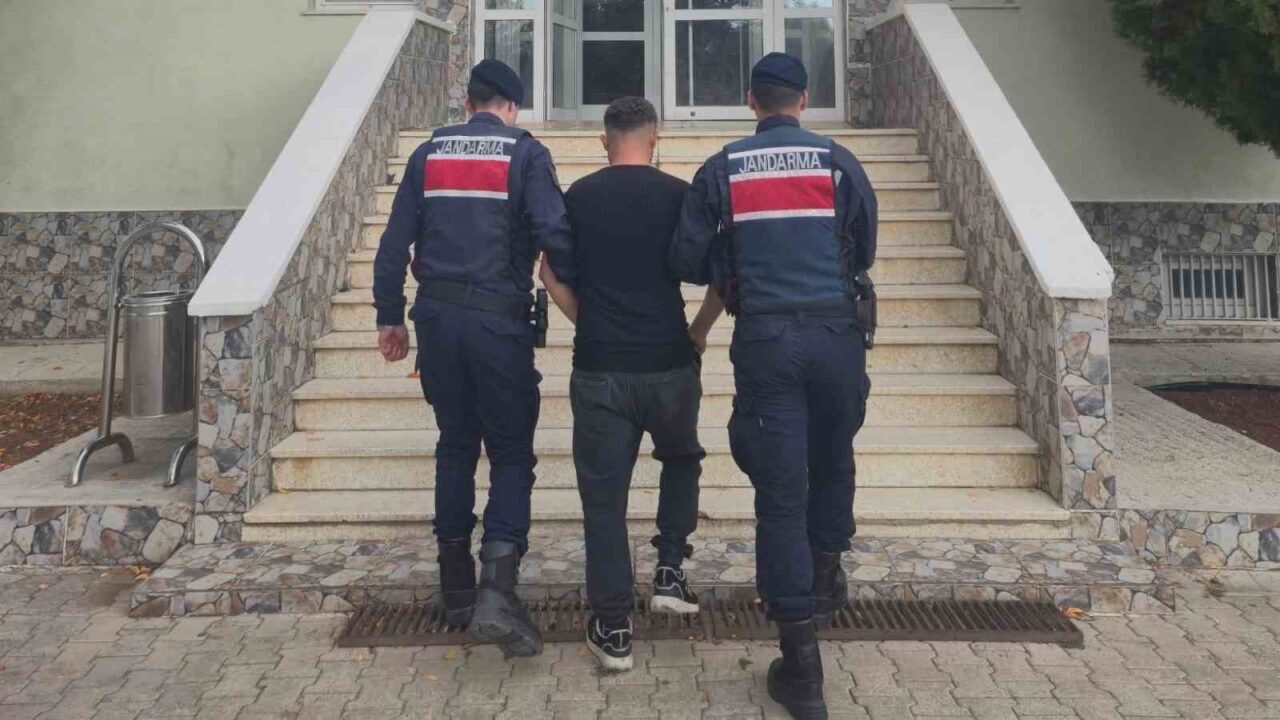 Kırıkkale'de jandarma, uyuşturucu madde ticareti suçundan aranan A.C. adlı 31