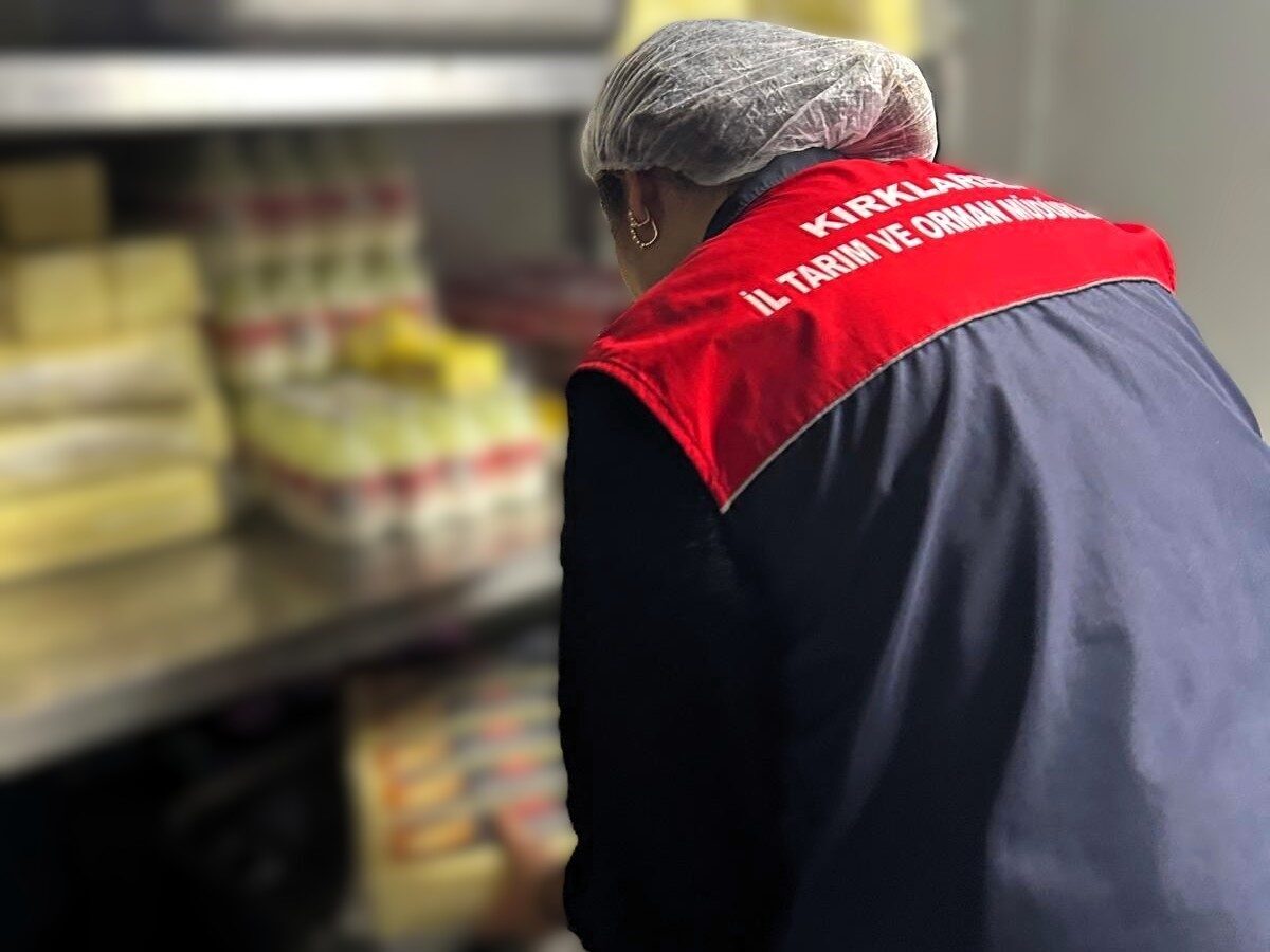Kırklareli'nde İl Tarım ve Orman Müdürlüğü ekipleri gıda ürünleri satan