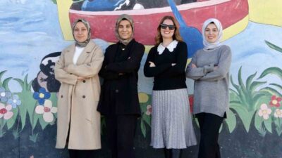 Ağrı'nın Hamur ilçesindeki Yukarı Yenigün Yeşil İlkokulu'nda görev yapan dört