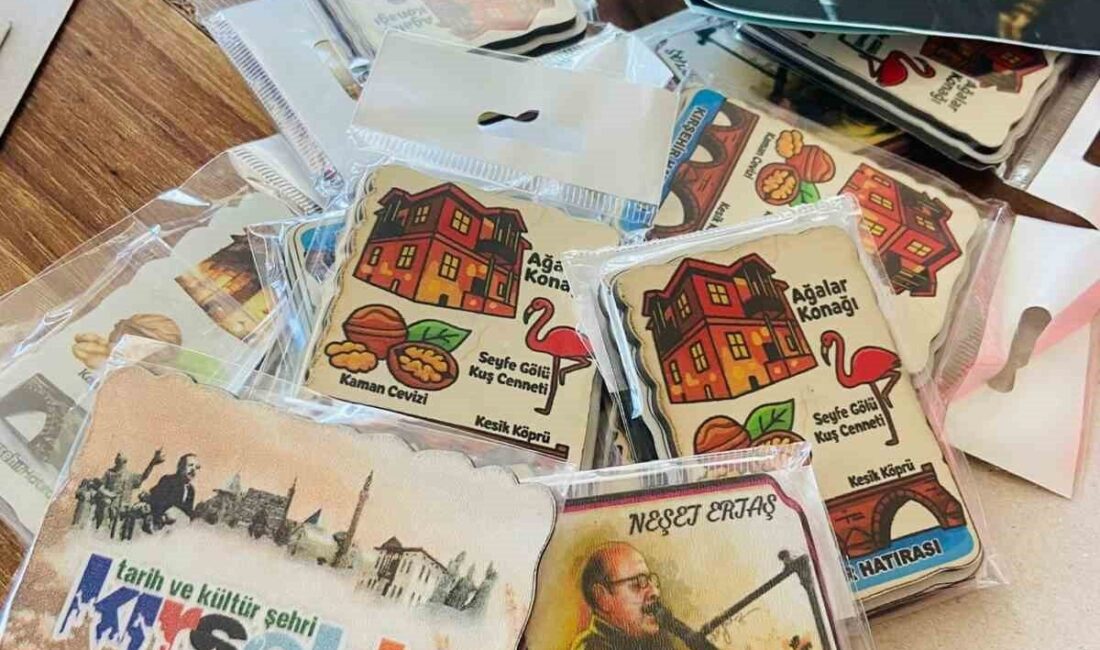 Kırşehir’deki Okul, Öğretmenler Günü İçin 81 Öğretmene Anlamlı Selam Gönderdi Kırşehir'in Mucur ilçesinde bulunan Şehit Muzaffer Kılıçarslan Ortaokulu, 24 Kasım