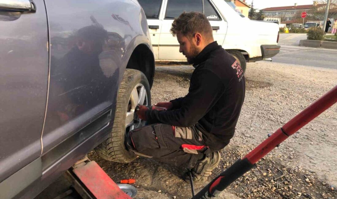 Eskişehir’de Kış Lastiği Uygulaması Başladı: Uzmanlar Sürücüleri Uyarıyor Eskişehir'de kış lastiklerine olan talep arttı. Lastik ustası Ali Curu,