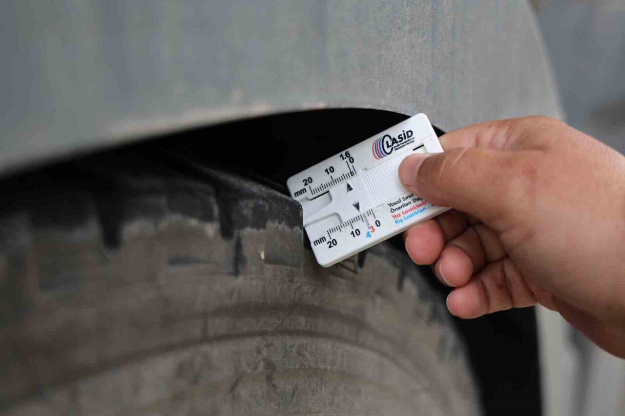 Elazığ’da Kış Lastiği Takmayan Sürücülere Yoğun Ceza Uygulaması Gerçekleşti