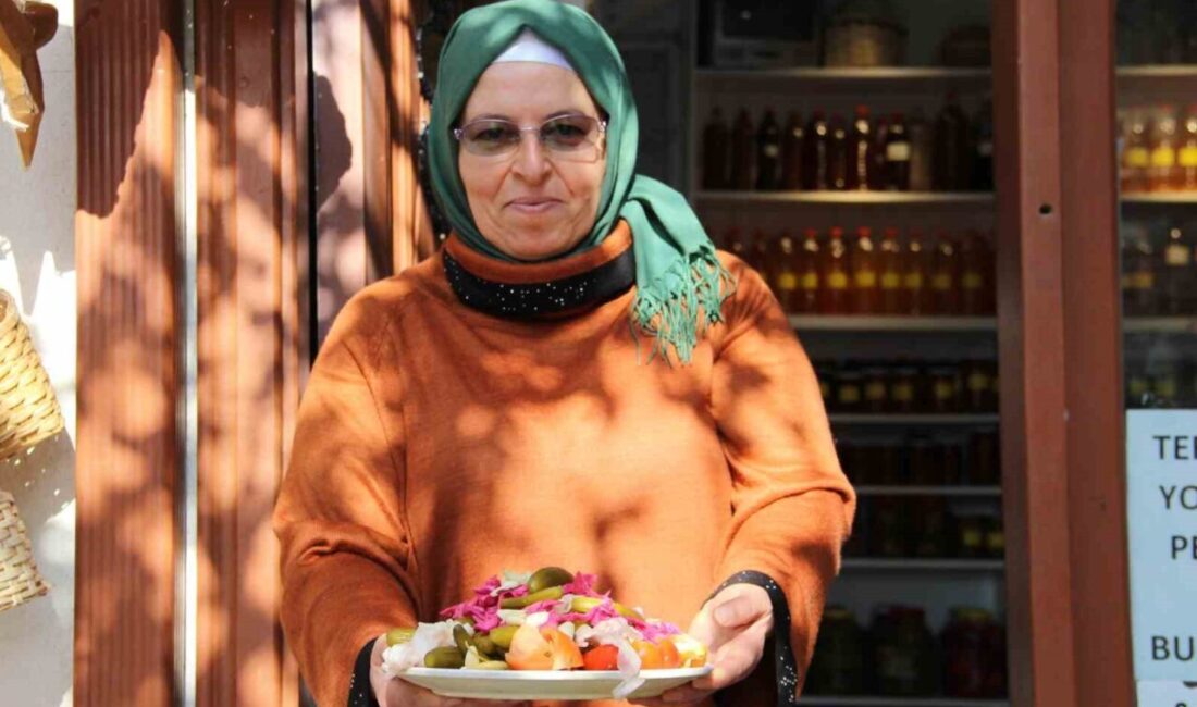 İskilip’te Coğrafi İşaretli Turşu, Kış Sofralarının Vazgeçilmezi Olmaya Devam Ediyor Çorum'un İskilip ilçesinde kadınlar tarafından özenle hazırlanan coğrafi işaretli İskilip