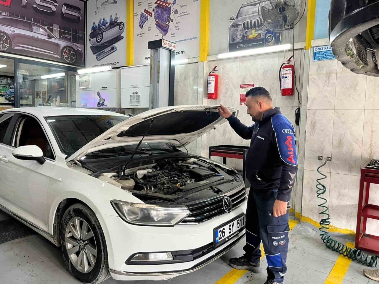 Eskişehir'de motor ustası Osman San, kış öncesi antifriz bakımının önemine