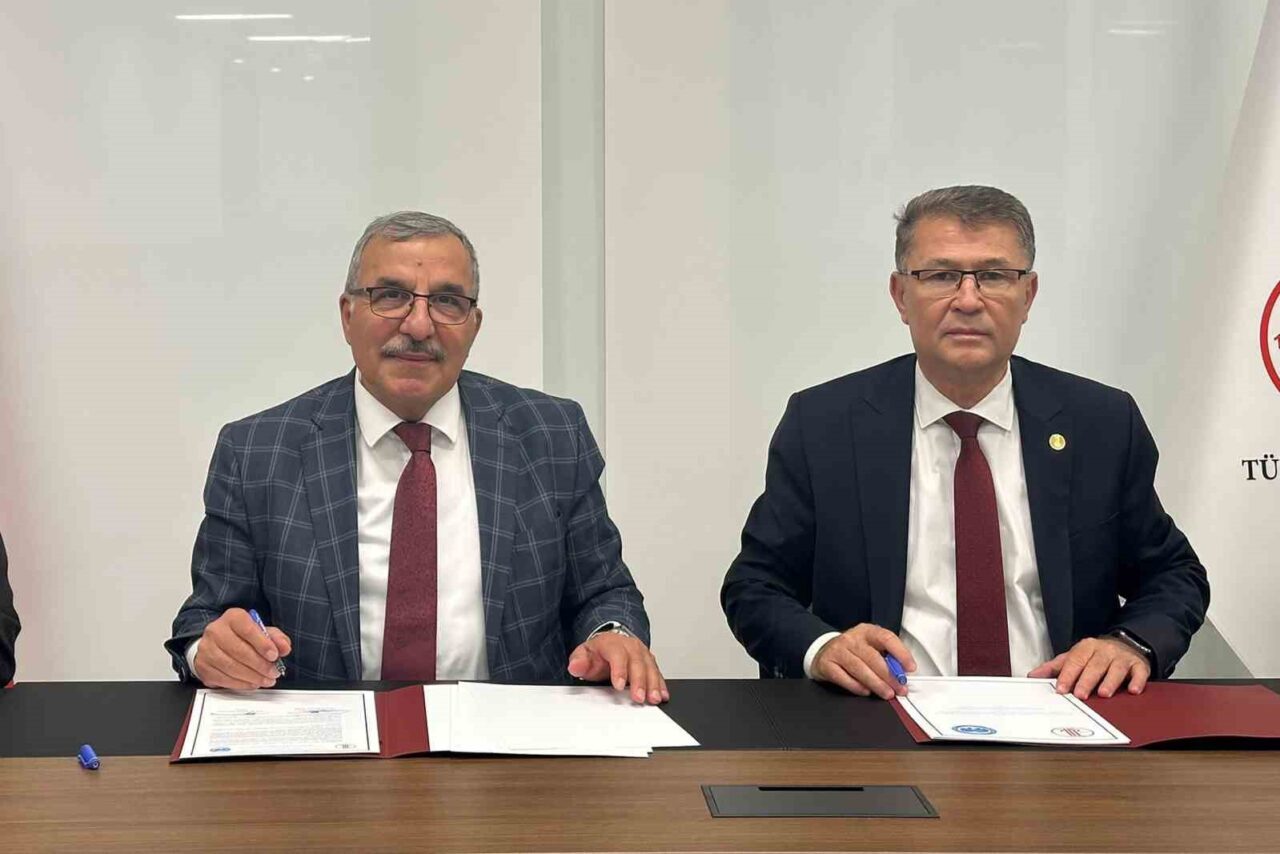 Karamanoğlu Mehmetbey Üniversitesi ile Türk Dil Kurumu, Türk dünyasının dil