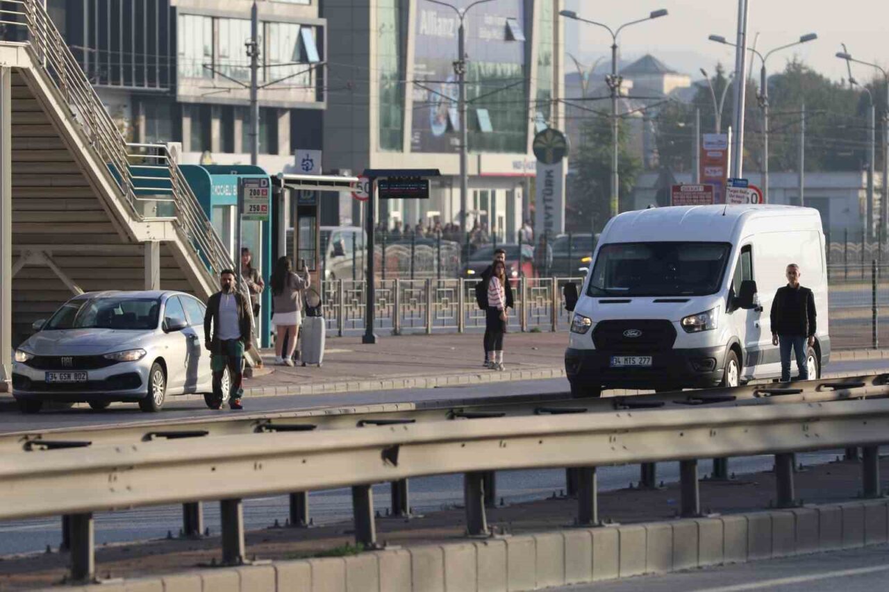 Gazi Mustafa Kemal Atatürk, vefatının 87. yıl dönümünde Kocaeli, Sakarya,