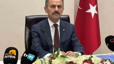 Kocaeli Valisi İlhami Aktaş, Kandıra açıklarında yangın çıkan yabancı bir