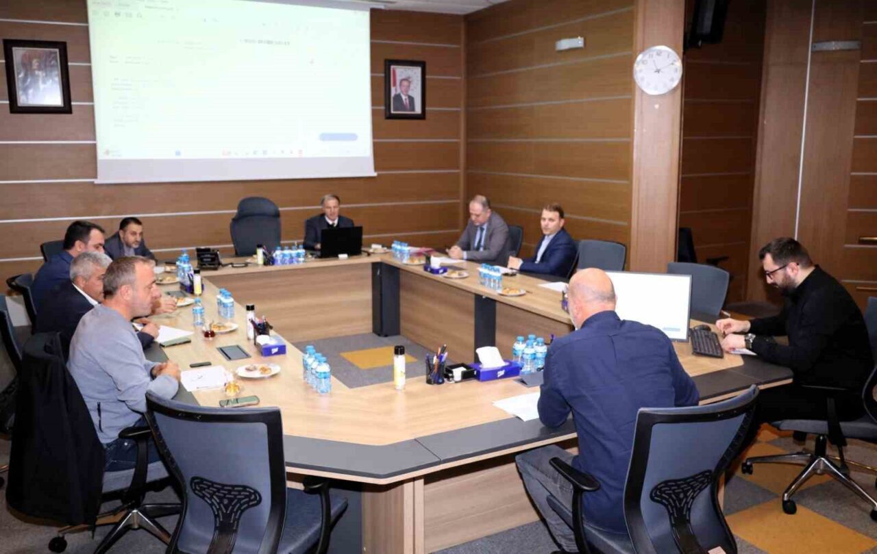 Kocaeli Büyükşehir Belediyesi Encümeni, kasım toplantısında ulaşımdaki kurallara uymayan şoförlere