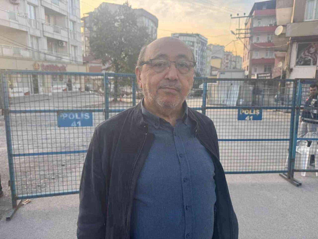 Kocaeli'nin Gebze ilçesinde çöken 7 katlı binanın enkazında yapılan incelemeler