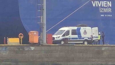 Kocaeli'nin Körfez ilçesinde alabora olan teknede 1 kişi hayatını kaybetti,