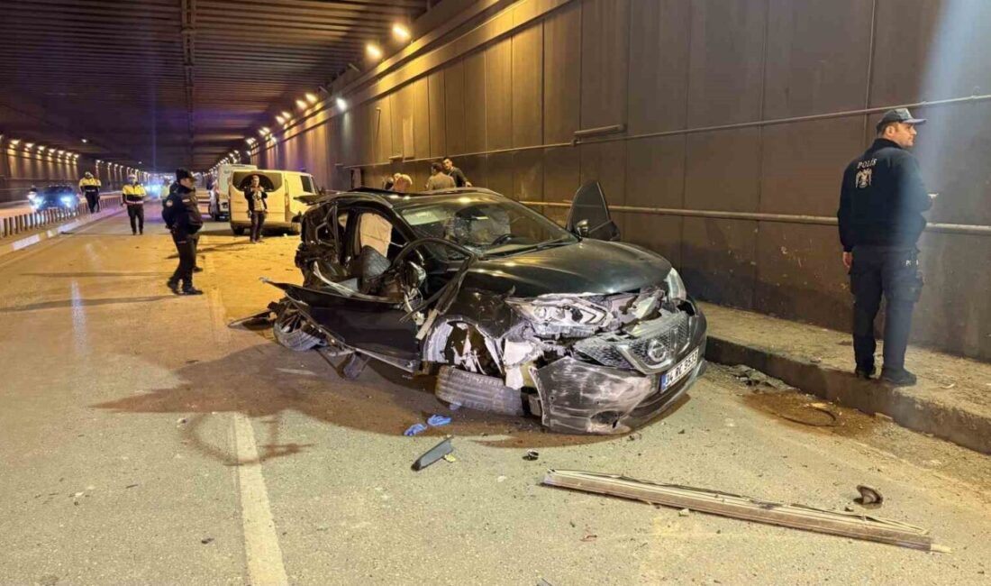 Adana’da Kontrolden Çıkan Araç, Karşıdan Gelen Panelvanla Çarpıştı: 2 Ölü, 1 Yaralı Adana'da D-400 karayolunda meydana gelen kazada Yunus Görecek'in kullandığı cip,