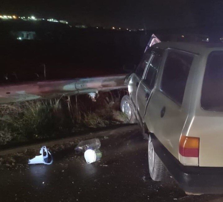 Bilecik'te Bursa-İnegöl-Bozüyük yolunda Tahir E. idaresindeki otomobil, direksiyon hakimiyetinin kaybolması