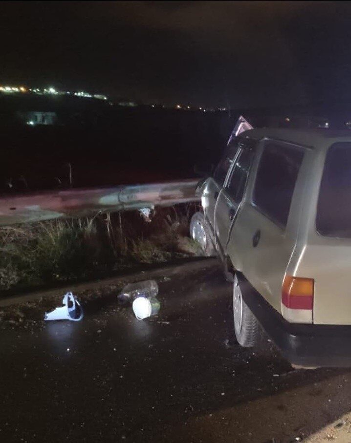 Bilecik'te Bursa-İnegöl-Bozüyük yolunda Tahir E. idaresindeki otomobil, direksiyon hakimiyetinin kaybolması