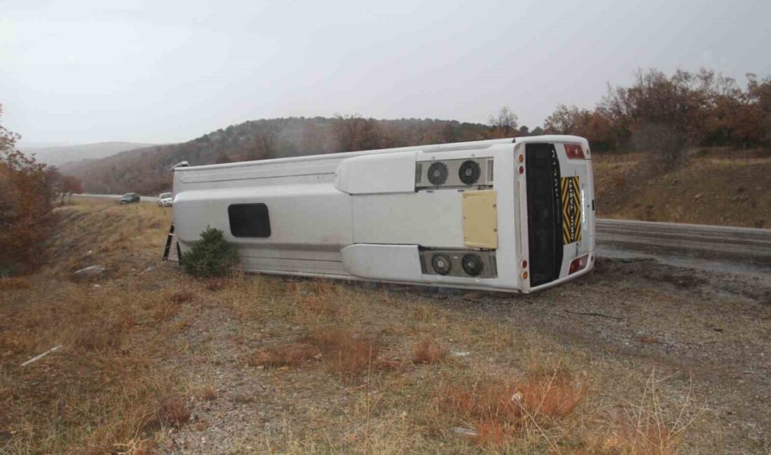 Konya’nın Beyşehir ilçesinde bir öğrenci servisi devrildi, 31 kişi yaralandı.