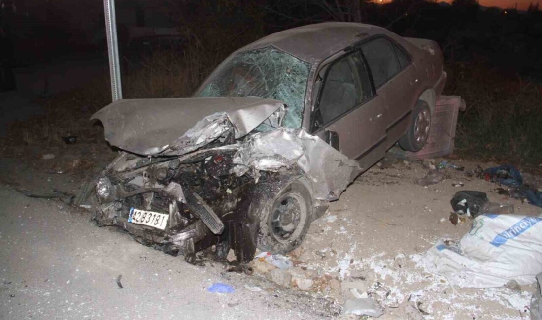 Beyşehir’de Traktör ile Otomobilin Çarpışması Sonucu İki Yaralı Var Konya'nın Beyşehir ilçesinde, E.Ü.'nün kullandığı otomobil ile H.K.'nın yönetimindeki traktör