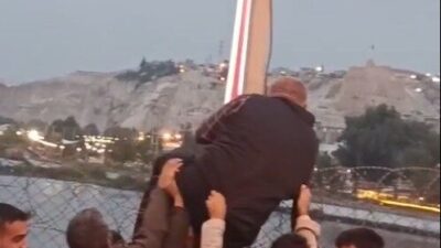 Şanlıurfa'nın Birecik ilçesinde, Adnan Menderes Köprüsü'nde intihar girişiminde bulunan bir