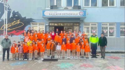 Aydın'ın Köşk ilçesinde 70 öğrenci, trafik güvenliğini artırmak amacıyla düzenlenen