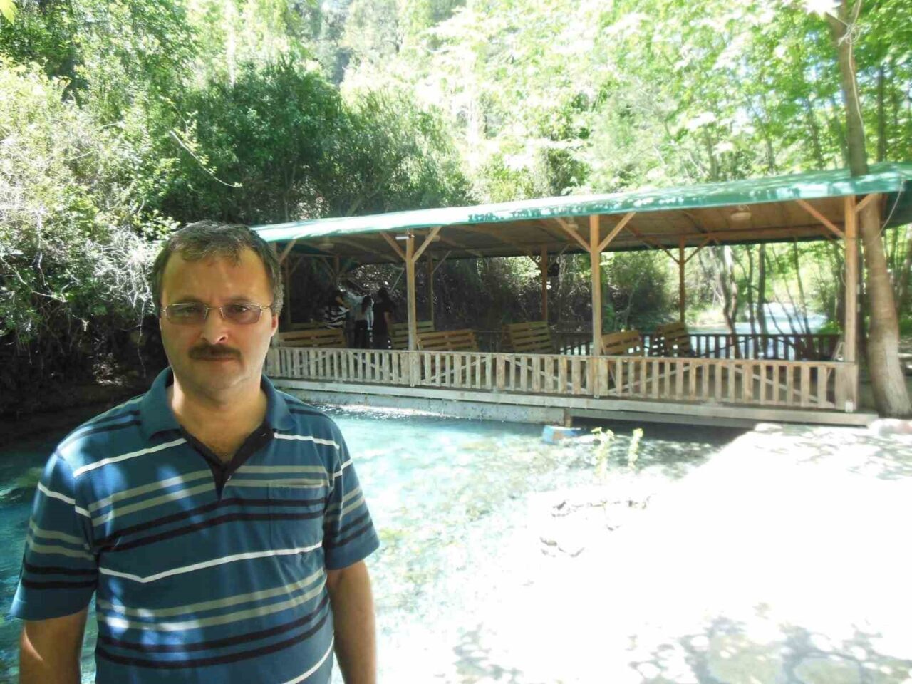 Muğla'nın Köyceğiz ilçesinde emekli öğretmen Murat Konukçu (62), Yayla Mahallesi
