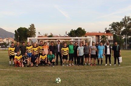Köyceğiz’deki Öğretmenler Günü Etkinlikleri Futbol Turnuvası Finali ile Sona Erdi Muğla'nın Köyceğiz ilçesinde 24 Kasım Öğretmenler Günü etkinlikleri çerçevesinde düzenlenen