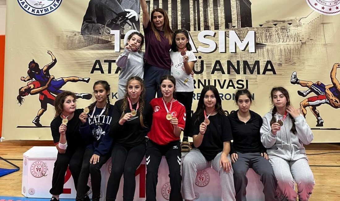 Köyceğiz Gençlikspor Güreş Takımı, Aydın’ın Kuşadası’nda düzenlenen Kadınlar Güreş Turnuvası'nda