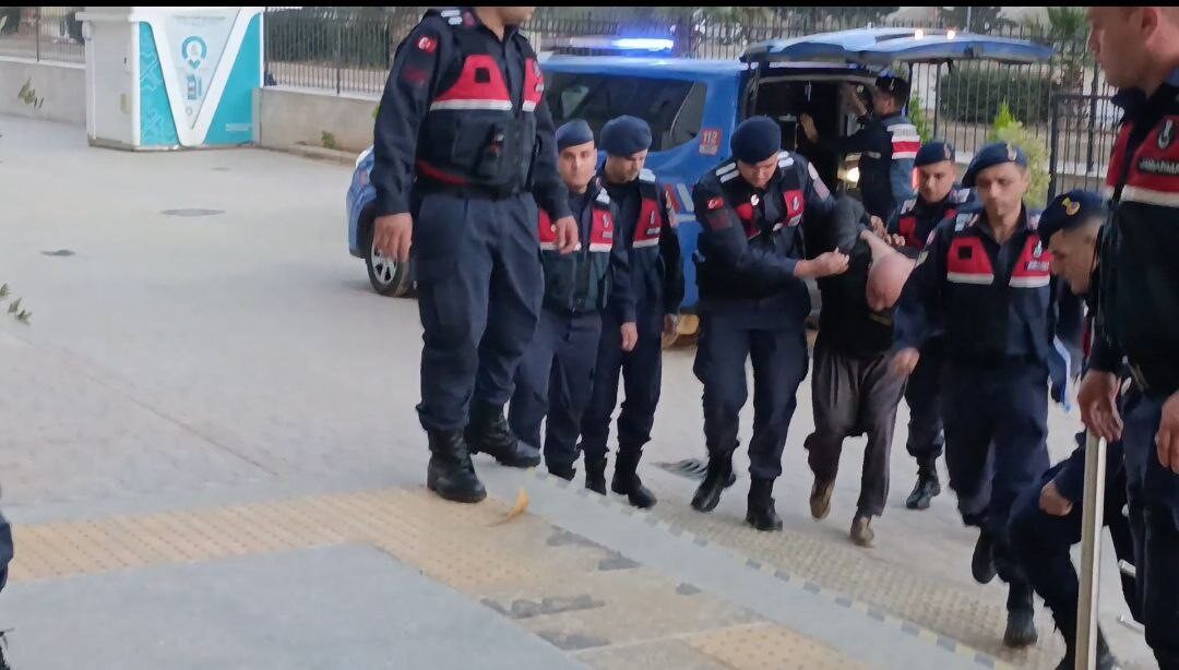 Adana'nın Kozan ilçesinde 13 yaşındaki bir çocuğa cinsel istismarda bulunduğu