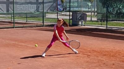 Afyonkarahisar Gençlik ve Spor İl Müdürlüğü sporcusu 11 yaşındaki Hafsa