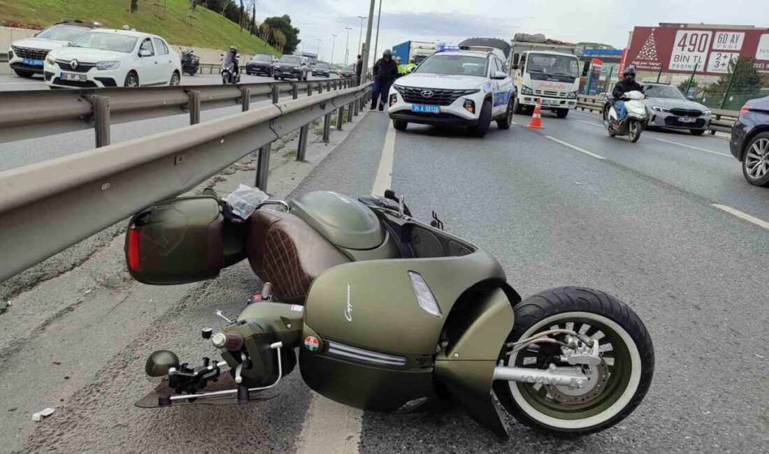 Küçükçekmece'deki D-100 Karayolu'nda meydana gelen motosiklet kazasında, sürücünün kontrolü kaybetmesi
