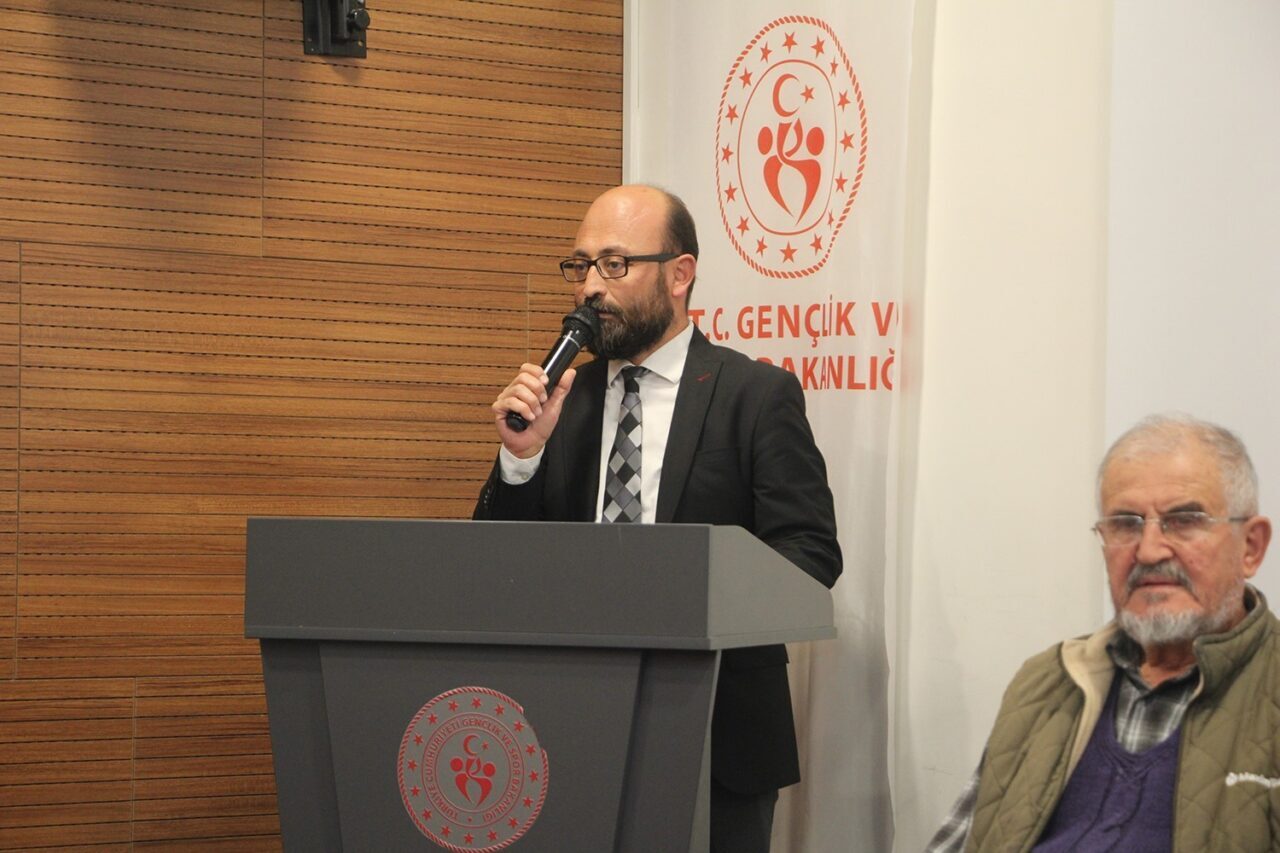 Kula İlçe Spor Müdürlüğü, "Helal Kazanç ve Dürüst Kazanç" söyleşisi