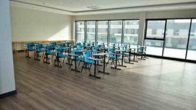 Esenyurt Belediye Başkan Vekili Can Aksoy, Çocuk Üniversitesi'nde yaptığı inceleme