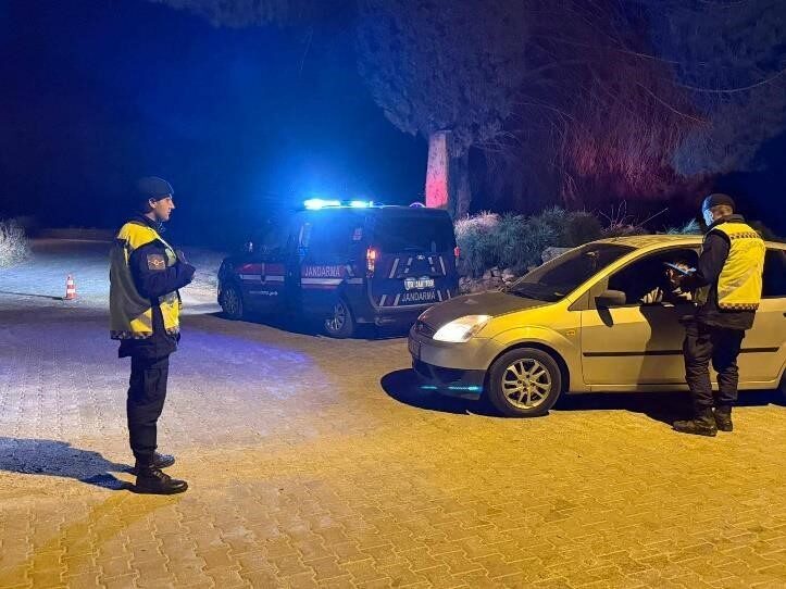 Aydın'da yapılan yoğun trafik denetiminde 4 saat içinde 1,117 araç