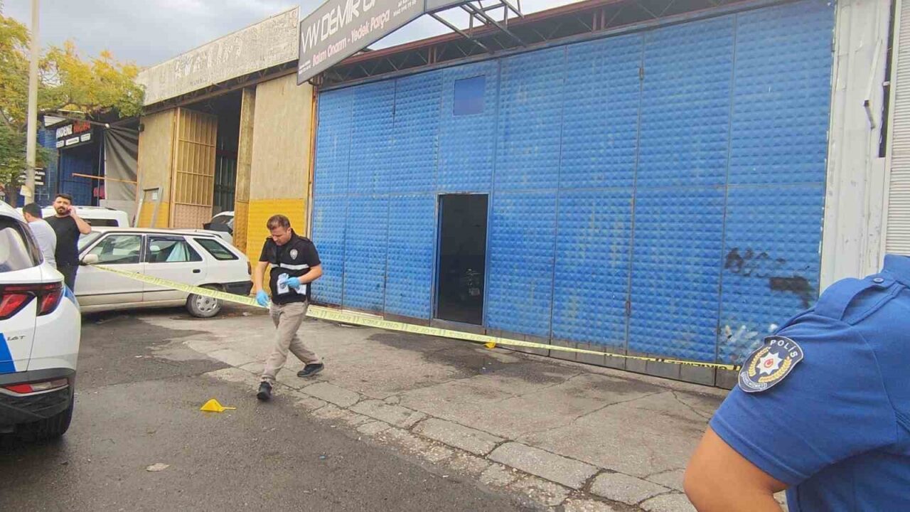 Antalya'da bir oto tamirhanesinde 21 Ekim'de alacak-verecek yüzünden çıkan kavgada