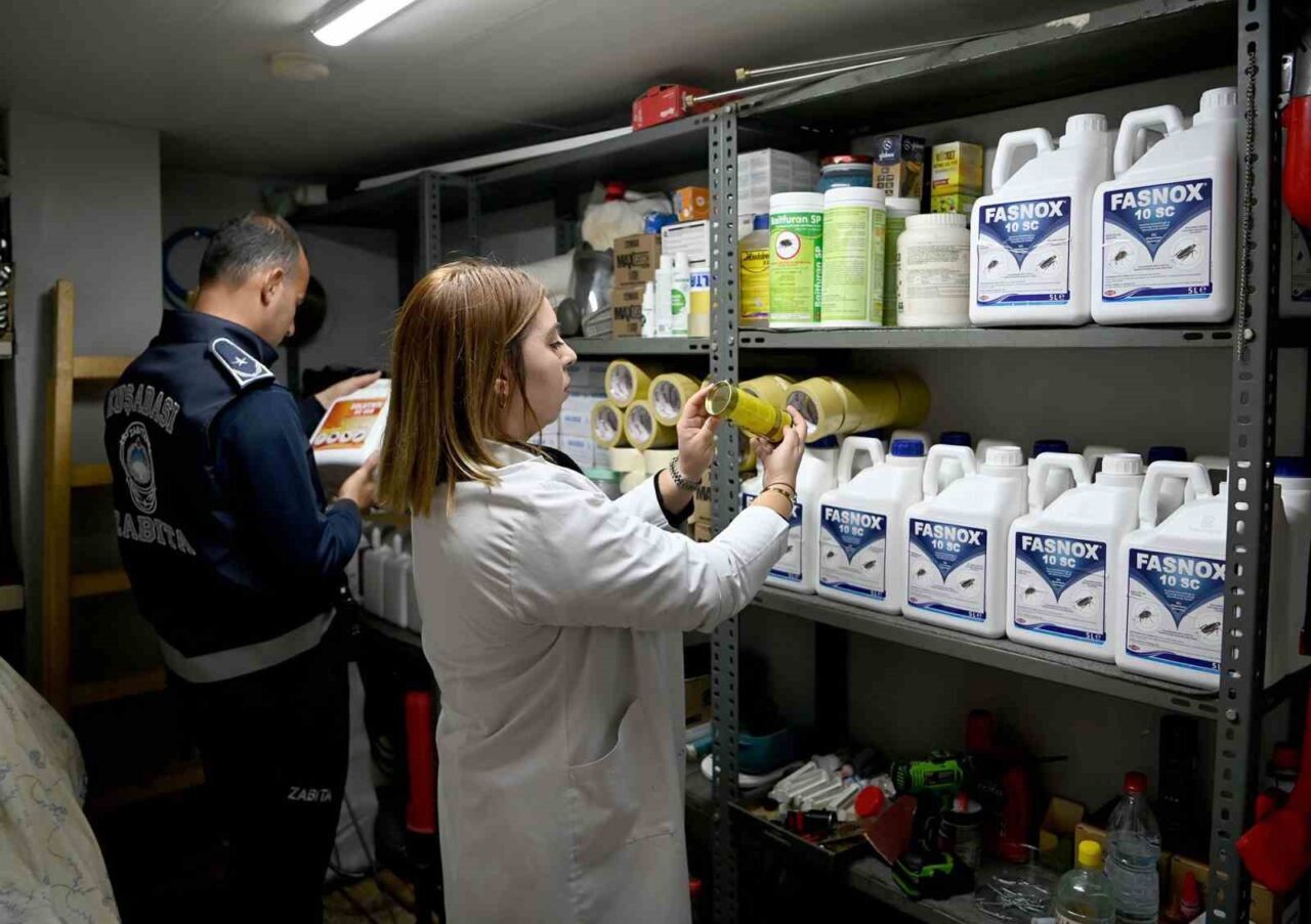 Kuşadası Belediyesi’nden Gıda Güvenliği İçin Denetim Hamlesi: Son Kullanma Tarihi Geçmiş Kimyasallara El Konuldu