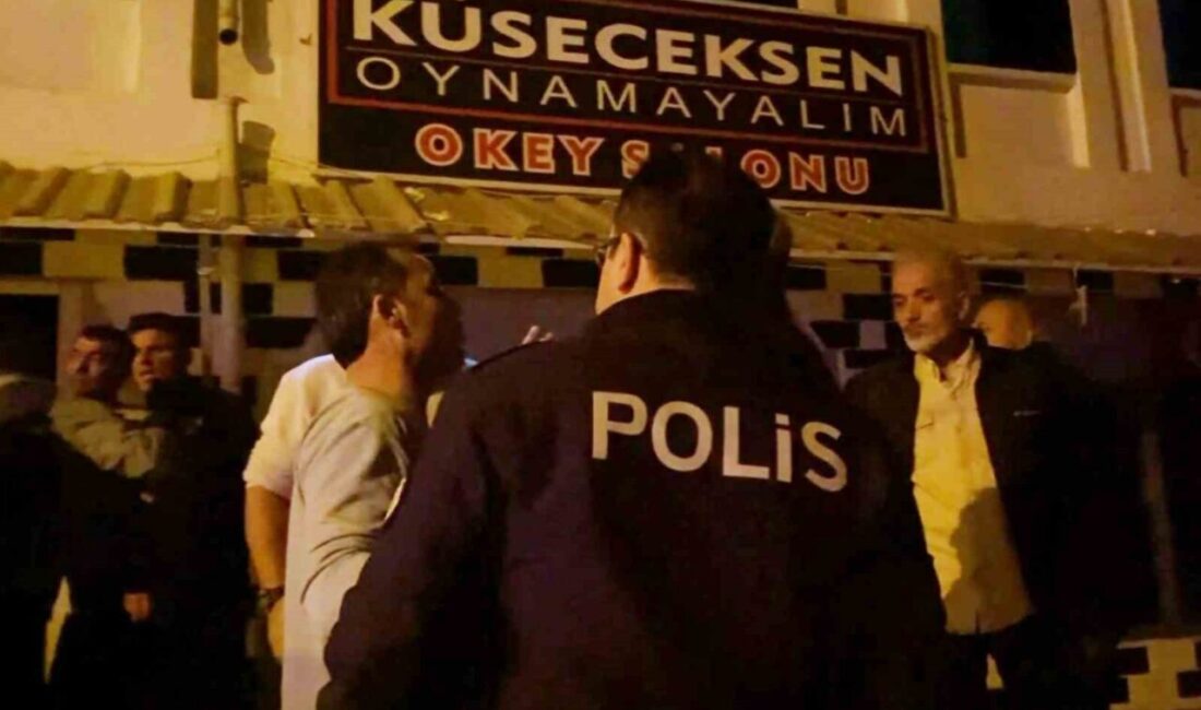 Aksaray’da Gece Yarısı Kahvehane Kavgası Sokaklara Taşındı Aksaray'da, "Küseceksen Oynamayalım" kahvehanesinde gece yarısı iki grup arasında başlayan