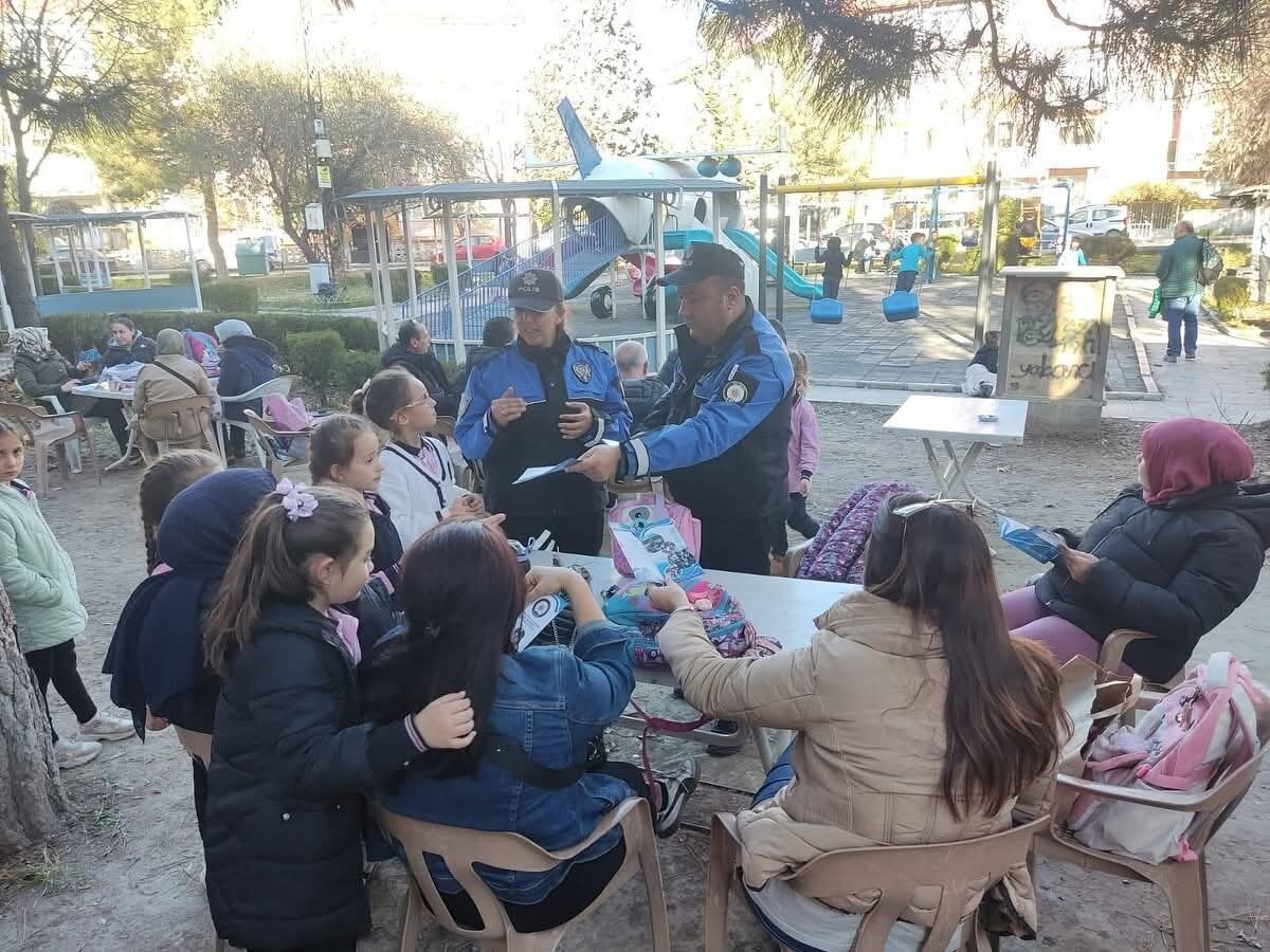 Kütahya İl Emniyet Müdürlüğü, ilkokul çevrelerinde güvenli bir eğitim ortamı