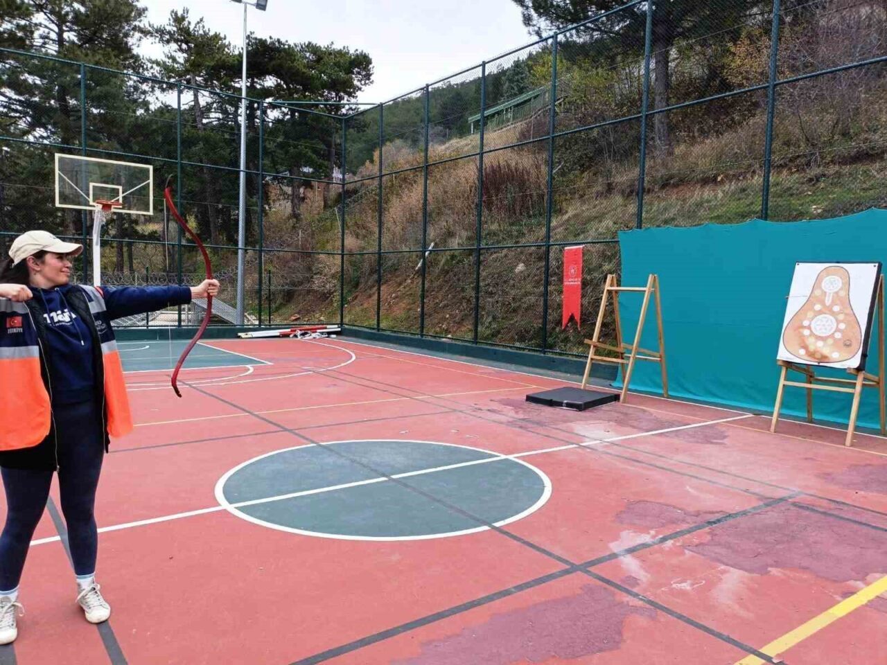 Kütahya Kadın Destek AFAD Gönüllüleri, Gediz'deki Murat Dağı Kamp Merkezi'nde